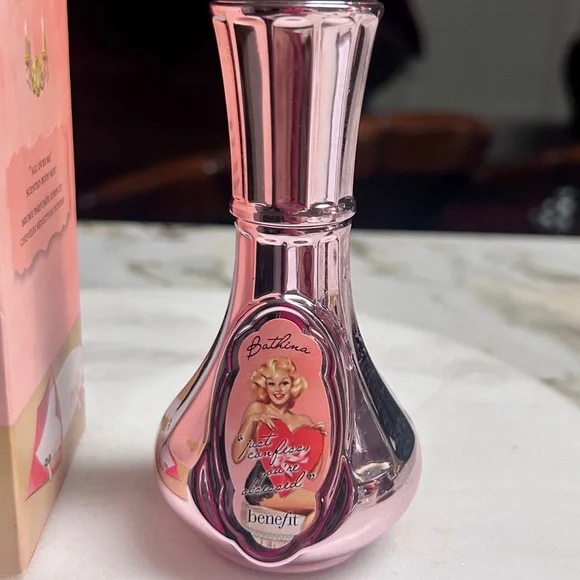 Benefit Bathina “Just Confess You’re Obsessed”Body Misty Spray 1.7 Oz. (90%)